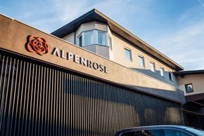Aussenansicht Hotel ALPENrose