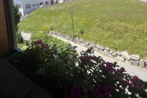 Appartement Dorfblick 1 mit einmaligem Ausblick auf das Wander- und Skigebiet :)