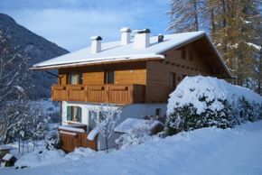 hübsches 3 Familien Haus