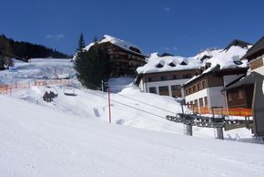 Da Appartement befindet sich direkt beim 4-er Sessellift in Sonnleitn, 3 Abschwünge und Sie sind bei der Liftstation des 4-er Sesselliftes.