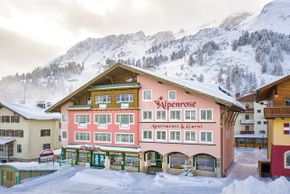 Apartments und Garni Alpenrose aussen