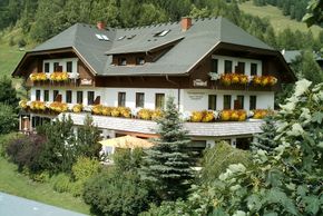 Sommerbild Hausansicht