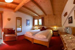 Detaillierte Infos zur Unterkunft Aqua Bad Cortina - Hotel und Mineralbäder