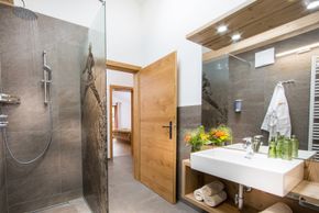 Detaillierte Infos zur Unterkunft Bachgut - Das Resort am Berg