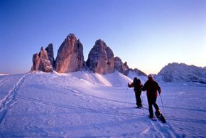 Schneschuhwandern zu den Drei Zinnen