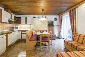 Wohnküche Apartment ULLI für 2-4 Personen in der Cesa Rabanser in St.Ulrich Gröden