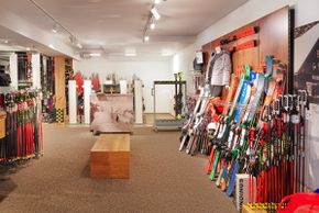 Sportshop mit Schiverleih direkt im Alpenhaus