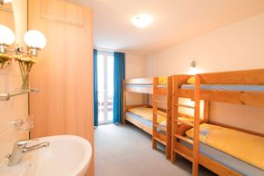 Budget 4-Bettzimmer