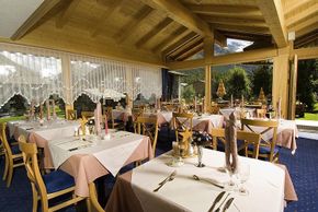 Heller Panorama-Speisesaal