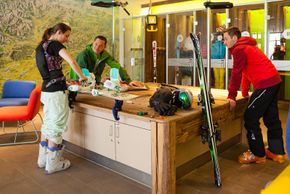 Ski Area mit Werkbank