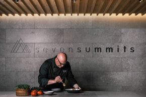 Chefkoch Federico Carsili und sein Team kreieren kulinarische Highlights.