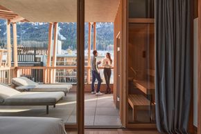 Die Suiten sind sogar mit einer privaten Sauna ausgestattet.
