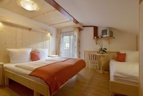 Doppelzimmer Nr. 7 bzw. Dreibettzimmer