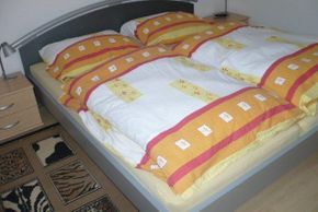 Schlafzimmer Ap. B Doppelbett