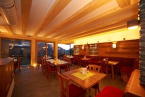 Speisesaal mit Panoramafenster