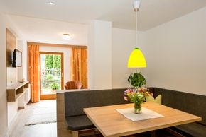 Essecke und Wohnraum Apart 14