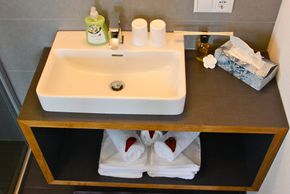 Ferienwohnung Granat / Dusche und WC