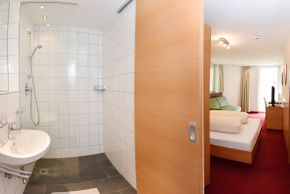 Ferienwohnen Mattle in Kappl Tirol bei Ischgl-Paznaun, Badezimmerbeispiel