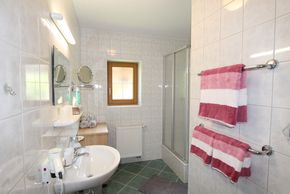 Appartement für 2-5 Personen - Badezimmer
