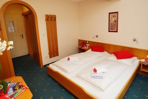 Doppelzimmer - first mountain Hotel Kaprun