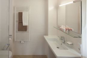 Badezimmer Fewo Obergeschoss & DZ Balkon