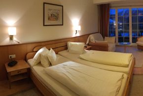 Zimmer Typ 4 Loggia zum Garten