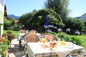 Frühstück im Garten