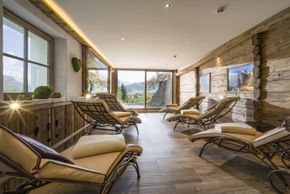 traumhafter Ausblick zum Entspannen in unserem neu gestalteten Wellnessbereich