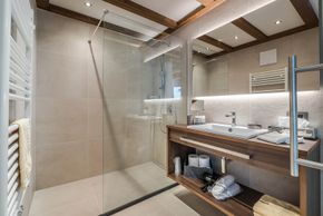 Neue Bäder des Garni Hotel Arya Alpine Lodge