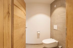Das separate WC in den Hof-Suiten und Doppelzimmer Kaiserblick
