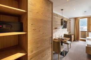 Doppelzimmer Deluxe mit Balkon