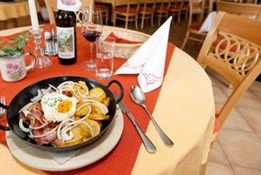 Regionale und internationale Speisen