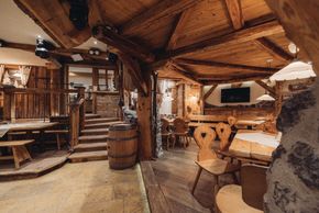 Vermala Alp Restaurant - Käsefondue & Tatarenhut