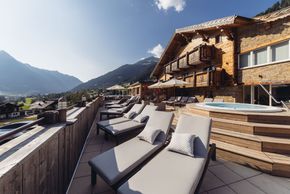 Dachterrasse mit Sky Pool