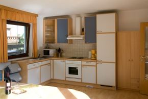 Voll ausgestattete Küche