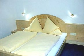 Doppel/Dreibettzimmer