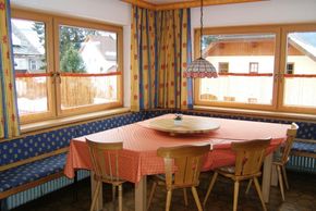 Küchentisch für 12 Personen