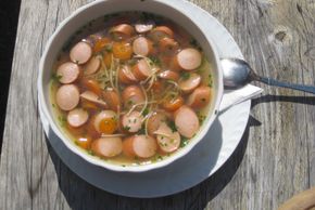 Würstlsuppe