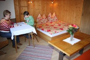 Wohnschlafzimmer, Appartement 1