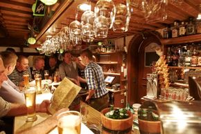 Bar im Hotel Tatzlwurm