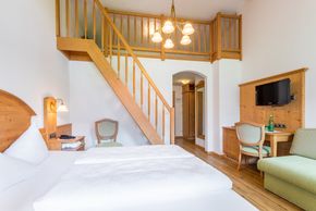 Hotel-Zimmer mit Platz und Komfort