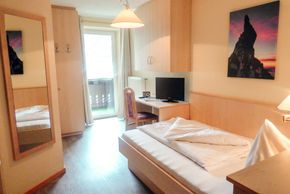 Detaillierte Infos zur Unterkunft Hotel Cornelia