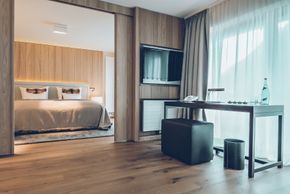 Elizabeth Suite Regular