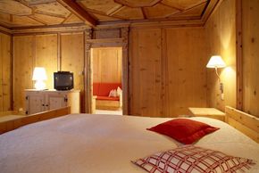 Unsere alte Arven-Suite