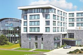 Detaillierte Infos zur Unterkunft Hotel Fire & Ice mit Baumchalets