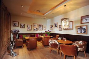 Detaillierte Infos zur Unterkunft Hotel Fire & Ice mit Baumchalets