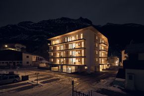 Silva Peak Residences Ansicht Nacht