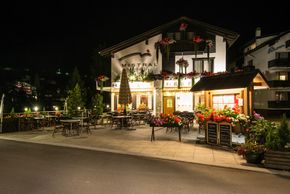 Nachtaufnahme Hotel Mistral