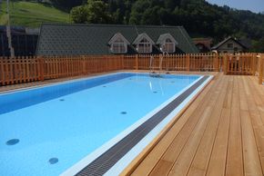 Dachterrasse mit Pool