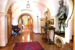 Eingang Schloss Thannegg